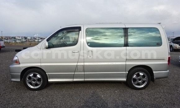 Acheter Occasion Voiture Toyota Granvia Autre à Beitbridge, Matabeleland South Acheter Occasion Voiture Toyota Granvia Autre à Beitbridge, Matabeleland South