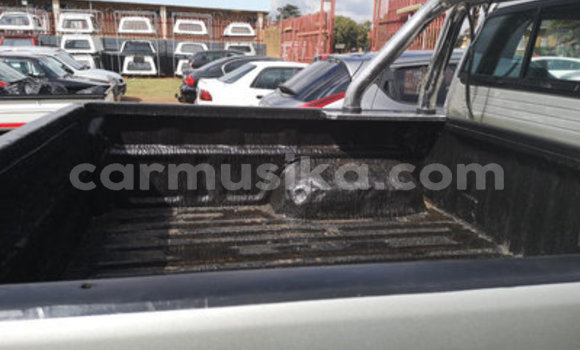 Acheter Occasion Voiture Toyota Hilux Blanc à Beitbridge, Matabeleland South Acheter Occasion Voiture Toyota Hilux Blanc à Beitbridge, Matabeleland South