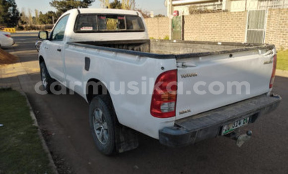 Acheter Occasion Voiture Toyota Hilux Blanc à Beitbridge, Matabeleland South Acheter Occasion Voiture Toyota Hilux Blanc à Beitbridge, Matabeleland South