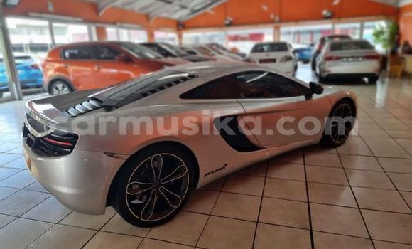 Nunua Ilio tumika McLaren 720S Fedha Gari ndani ya Beitbridge nchini Matabeleland Kusini Nunua Ilio tumika McLaren 720S Fedha Gari ndani ya Beitbridge nchini Matabeleland Kusini