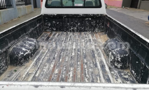 Buy Used Toyota Hilux White Car in Beitbridge in Matabeleland South Buy Used Toyota Hilux White Car in Beitbridge in Matabeleland South