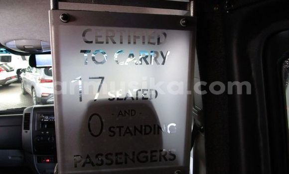 Tenga Tsaru Mercedes‒Benz S–Class Chena Mota in Beitbridge in Matabeleland South Tenga Tsaru Mercedes‒Benz S–Class Chena Mota in Beitbridge in Matabeleland South