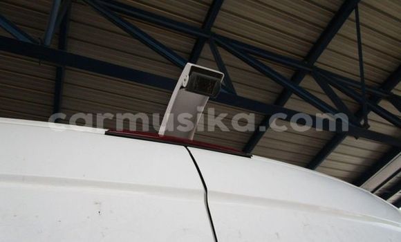 Tenga Tsaru Mercedes‒Benz S–Class Chena Mota in Beitbridge in Matabeleland South Tenga Tsaru Mercedes‒Benz S–Class Chena Mota in Beitbridge in Matabeleland South