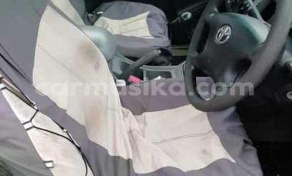 Buy Used Toyota Hilux White Car in Beitbridge in Matabeleland South Buy Used Toyota Hilux White Car in Beitbridge in Matabeleland South