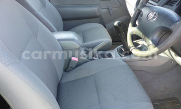 Tenga Tsaru Toyota Hilux Chena Mota in Beitbridge in Matabeleland South Tenga Tsaru Toyota Hilux Chena Mota in Beitbridge in Matabeleland South