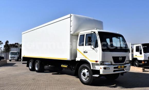 Acheter Occasion Utilitaire Nissan UD Blanc à Beitbridge, Matabeleland South Acheter Occasion Utilitaire Nissan UD Blanc à Beitbridge, Matabeleland South
