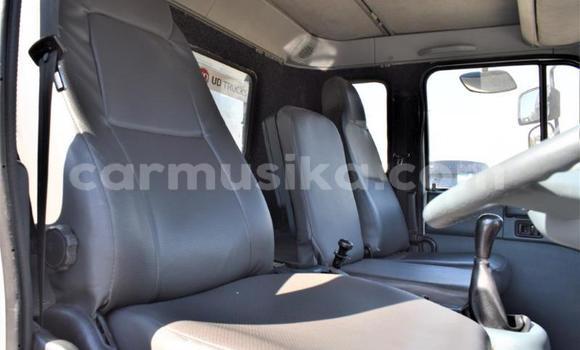 Acheter Occasion Utilitaire Nissan UD Blanc à Beitbridge, Matabeleland South Acheter Occasion Utilitaire Nissan UD Blanc à Beitbridge, Matabeleland South