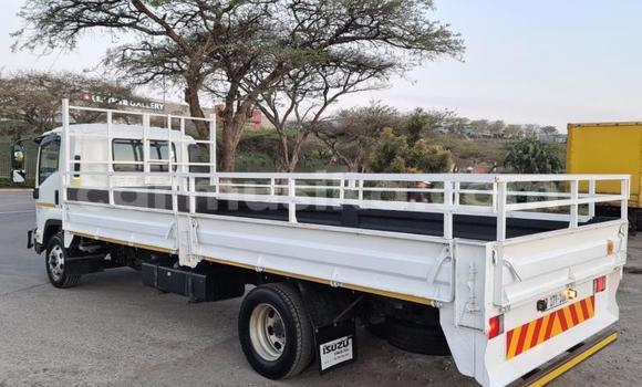 Acheter Occasion Utilitaire Isuzu FTR 850 Blanc à Bulawayo, Bulawayo Acheter Occasion Utilitaire Isuzu FTR 850 Blanc à Bulawayo, Bulawayo