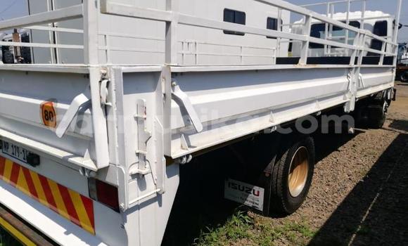 Acheter Occasion Utilitaire Isuzu FTR 850 Blanc à Bulawayo, Bulawayo Acheter Occasion Utilitaire Isuzu FTR 850 Blanc à Bulawayo, Bulawayo