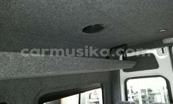 Tenga Tsaru Mercedes‒Benz S–Class Chena Mota in Beitbridge in Matabeleland South Tenga Tsaru Mercedes‒Benz S–Class Chena Mota in Beitbridge in Matabeleland South