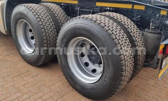 Acheter Occasion Utilitaire Man D20 Blanc à Chinhoyi, Mashonaland West Acheter Occasion Utilitaire Man D20 Blanc à Chinhoyi, Mashonaland West