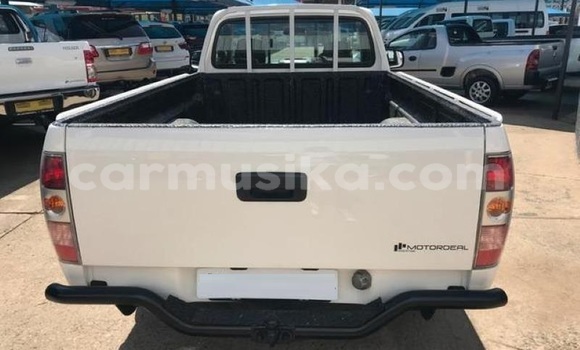 Acheter Occasion Voiture Ford Ranger Blanc à Beitbridge, Matabeleland South Acheter Occasion Voiture Ford Ranger Blanc à Beitbridge, Matabeleland South