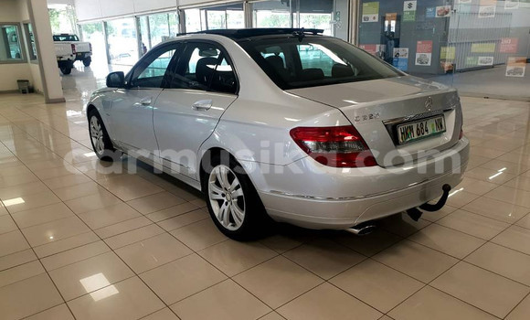 Buy Used Mercedes‒Benz C-klasse Silver Car in Beitbridge in Matabeleland South Buy Used Mercedes‒Benz C-klasse Silver Car in Beitbridge in Matabeleland South