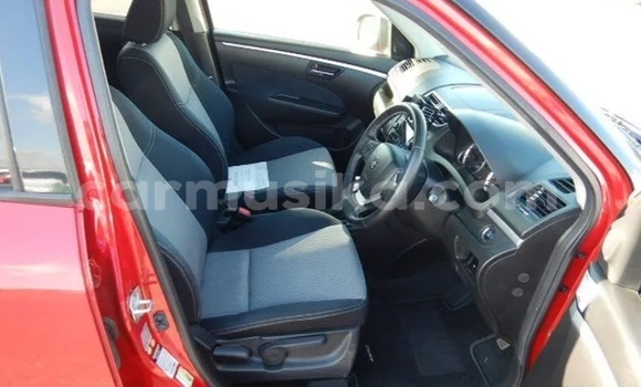 Acheter Occasion Voiture Suzuki Swift Rouge à Beitbridge, Matabeleland South Acheter Occasion Voiture Suzuki Swift Rouge à Beitbridge, Matabeleland South