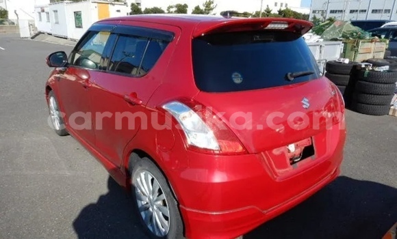 Acheter Occasion Voiture Suzuki Swift Rouge à Beitbridge, Matabeleland South Acheter Occasion Voiture Suzuki Swift Rouge à Beitbridge, Matabeleland South