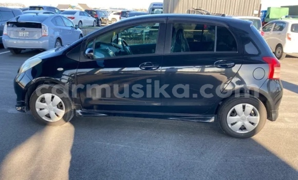 Acheter Occasion Voiture Toyota Vitz Noir à Beitbridge, Matabeleland South Acheter Occasion Voiture Toyota Vitz Noir à Beitbridge, Matabeleland South