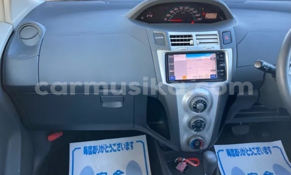 Acheter Occasion Voiture Toyota Vitz Noir à Beitbridge, Matabeleland South Acheter Occasion Voiture Toyota Vitz Noir à Beitbridge, Matabeleland South