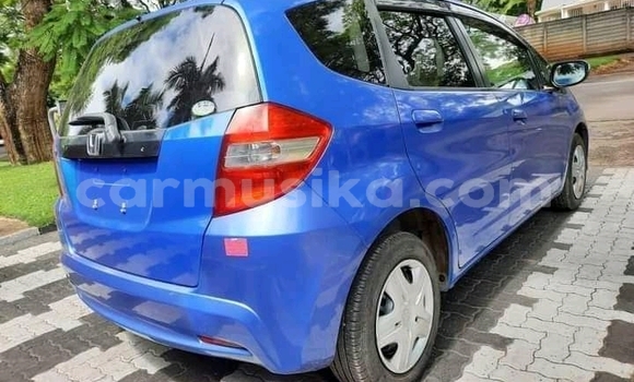 Buy Used Honda Fit Blue Car in Beitbridge in Matabeleland South Buy Used Honda Fit Blue Car in Beitbridge in Matabeleland South