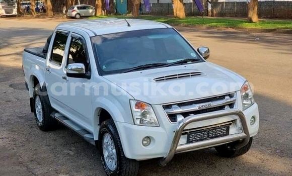 Buy Used Isuzu KB White Car in Beitbridge in Matabeleland South