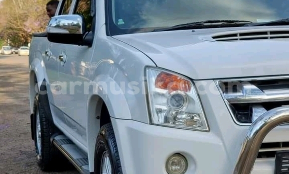 Tenga Tsaru Isuzu KB Chena Mota in Beitbridge in Matabeleland South Tenga Tsaru Isuzu KB Chena Mota in Beitbridge in Matabeleland South