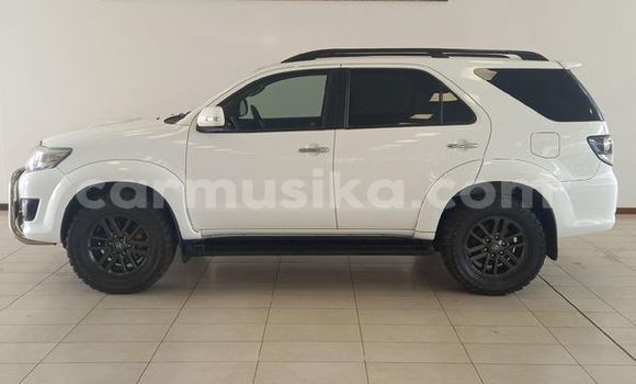 Tenga Tsaru Toyota Fortuner Chena Mota in Beitbridge in Matabeleland South Tenga Tsaru Toyota Fortuner Chena Mota in Beitbridge in Matabeleland South