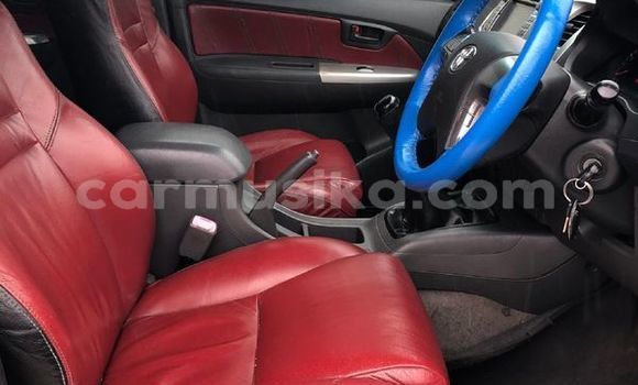 Nunua Ilio tumika Toyota Hilux Bluu Gari ndani ya Beitbridge nchini Matabeleland Kusini Nunua Ilio tumika Toyota Hilux Bluu Gari ndani ya Beitbridge nchini Matabeleland Kusini