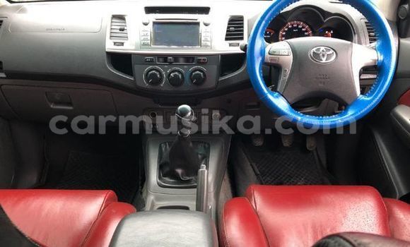Nunua Ilio tumika Toyota Hilux Bluu Gari ndani ya Beitbridge nchini Matabeleland Kusini Nunua Ilio tumika Toyota Hilux Bluu Gari ndani ya Beitbridge nchini Matabeleland Kusini