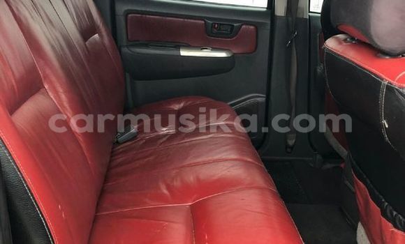 Nunua Ilio tumika Toyota Hilux Bluu Gari ndani ya Beitbridge nchini Matabeleland Kusini Nunua Ilio tumika Toyota Hilux Bluu Gari ndani ya Beitbridge nchini Matabeleland Kusini