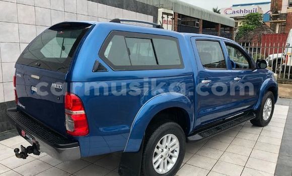 Nunua Ilio tumika Toyota Hilux Bluu Gari ndani ya Beitbridge nchini Matabeleland Kusini Nunua Ilio tumika Toyota Hilux Bluu Gari ndani ya Beitbridge nchini Matabeleland Kusini