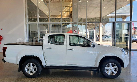 Tenga Tsaru Isuzu D–MAX Chena Mota in Beitbridge in Matabeleland South Tenga Tsaru Isuzu D–MAX Chena Mota in Beitbridge in Matabeleland South