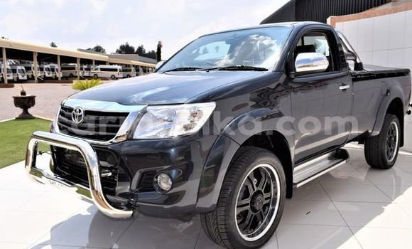 Nunua Ilio tumika Toyota Hilux Nyeusi Gari ndani ya Beitbridge nchini Matabeleland Kusini