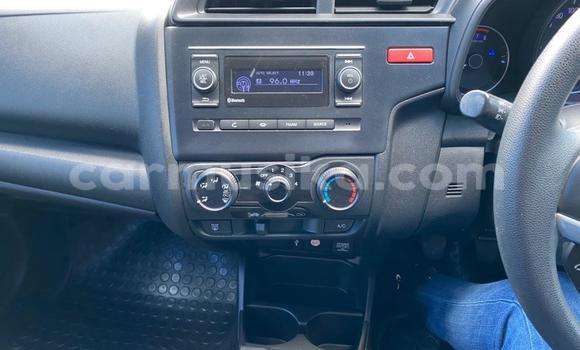 Buy Used Honda Jazz White Car in Beitbridge in Matabeleland South Buy Used Honda Jazz White Car in Beitbridge in Matabeleland South