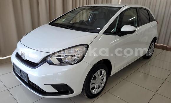 Acheter Occasion Voiture Honda Fit Blanc à Beitbridge, Matabeleland South Acheter Occasion Voiture Honda Fit Blanc à Beitbridge, Matabeleland South