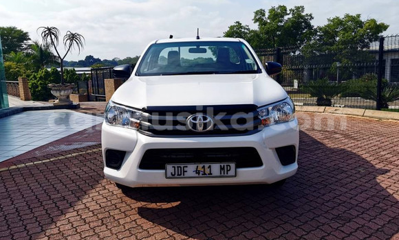 Acheter Occasion Voiture Toyota Hilux Blanc à Beitbridge, Matabeleland South Acheter Occasion Voiture Toyota Hilux Blanc à Beitbridge, Matabeleland South