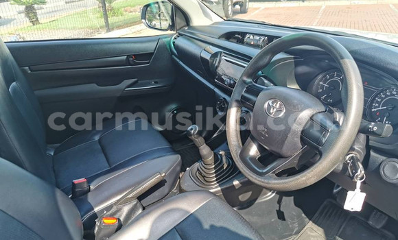 Acheter Occasion Voiture Toyota Hilux Blanc à Beitbridge, Matabeleland South Acheter Occasion Voiture Toyota Hilux Blanc à Beitbridge, Matabeleland South