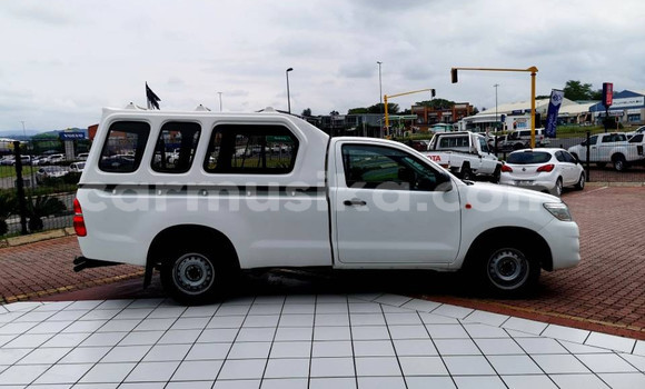 Acheter Occasion Voiture Toyota Hilux Blanc à Beitbridge, Matabeleland South Acheter Occasion Voiture Toyota Hilux Blanc à Beitbridge, Matabeleland South