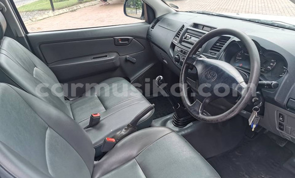 Acheter Occasion Voiture Toyota Hilux Blanc à Beitbridge, Matabeleland South Acheter Occasion Voiture Toyota Hilux Blanc à Beitbridge, Matabeleland South