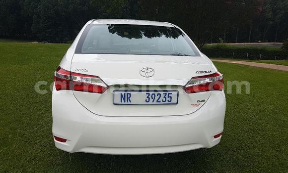 Acheter Occasion Voiture Toyota Corolla Blanc à Beitbridge, Matabeleland South Acheter Occasion Voiture Toyota Corolla Blanc à Beitbridge, Matabeleland South