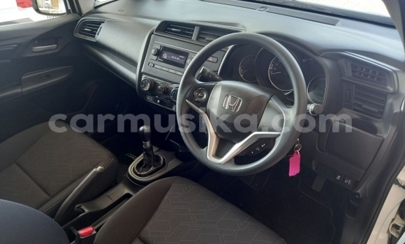 Buy Used Honda Brio White Car in Beitbridge in Matabeleland South Buy Used Honda Brio White Car in Beitbridge in Matabeleland South