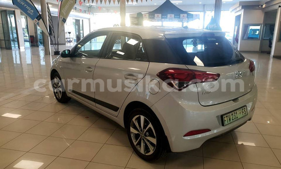 Buy Used Hyundai i20 Silver Car in Beitbridge in Matabeleland South Buy Used Hyundai i20 Silver Car in Beitbridge in Matabeleland South