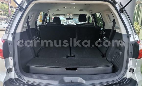 Buy Used Isuzu MU-X Red Car in Beitbridge in Matabeleland South Buy Used Isuzu MU-X Red Car in Beitbridge in Matabeleland South