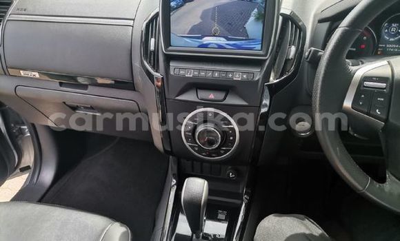 Buy Used Isuzu MU-X Red Car in Beitbridge in Matabeleland South Buy Used Isuzu MU-X Red Car in Beitbridge in Matabeleland South