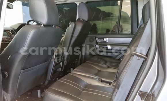 Nunua Ilio tumika Land Rover Discovery Fedha Gari ndani ya Beitbridge nchini Matabeleland Kusini Nunua Ilio tumika Land Rover Discovery Fedha Gari ndani ya Beitbridge nchini Matabeleland Kusini