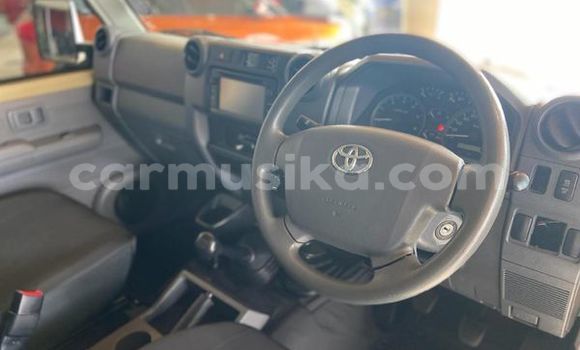 Tenga Tsaru Toyota Land Cruiser Bhurawuni Mota in Beitbridge in Matabeleland South Tenga Tsaru Toyota Land Cruiser Bhurawuni Mota in Beitbridge in Matabeleland South