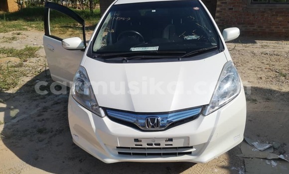 Buy Import Honda Fit White Car in Harare in Harare Buy Import Honda Fit White Car in Harare in Harare