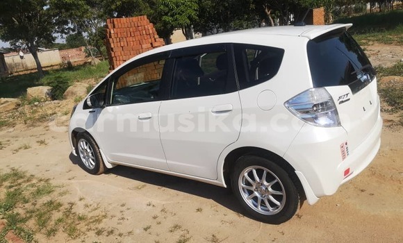 Buy Import Honda Fit White Car in Harare in Harare Buy Import Honda Fit White Car in Harare in Harare