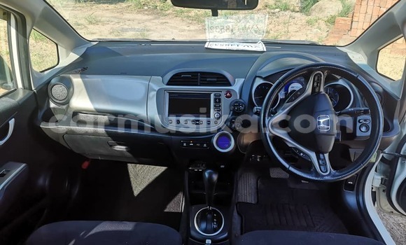 Buy Import Honda Fit White Car in Harare in Harare Buy Import Honda Fit White Car in Harare in Harare