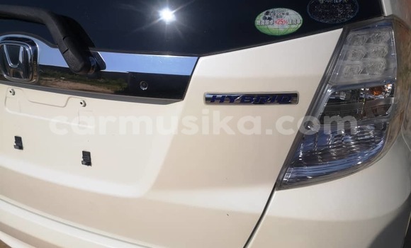 Buy Import Honda Fit White Car in Harare in Harare Buy Import Honda Fit White Car in Harare in Harare