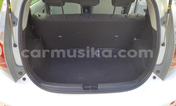 Acheter Import Voiture Toyota Aqua Blanc à Harare, Harare Acheter Import Voiture Toyota Aqua Blanc à Harare, Harare