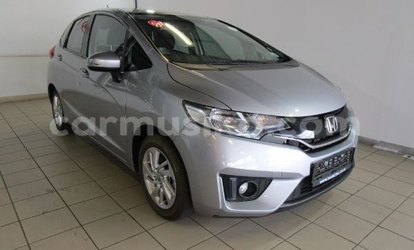 Buy Used Honda Fit Silver Car in Beitbridge in Matabeleland South Buy Used Honda Fit Silver Car in Beitbridge in Matabeleland South